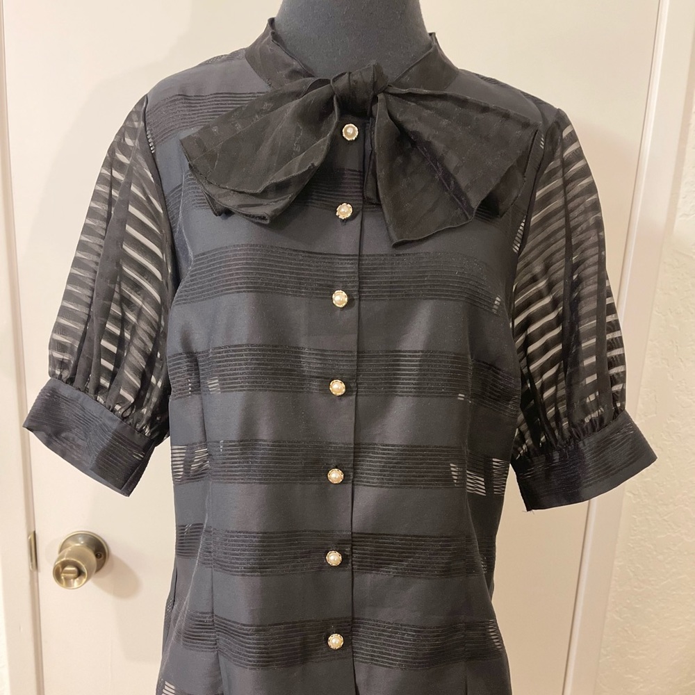NWT Elegant top